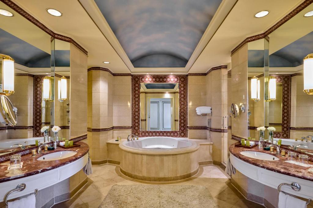 Grand Nile Tower (10)
